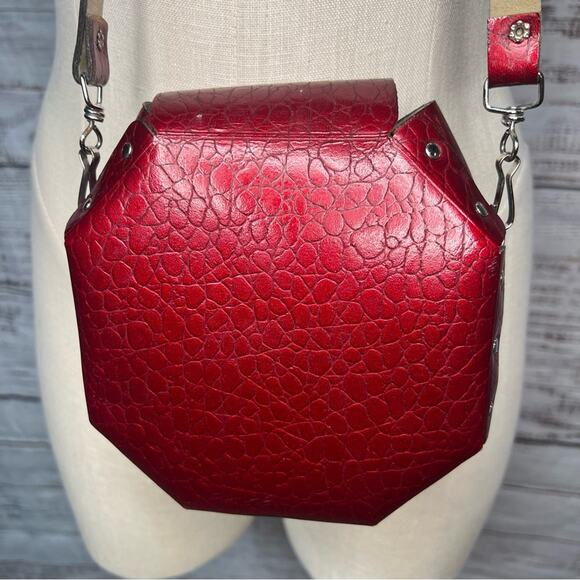 Small Red Octagon Crossbody Purse Hard Structure Cosplay Renaissance Fair - Picture 3 of 10